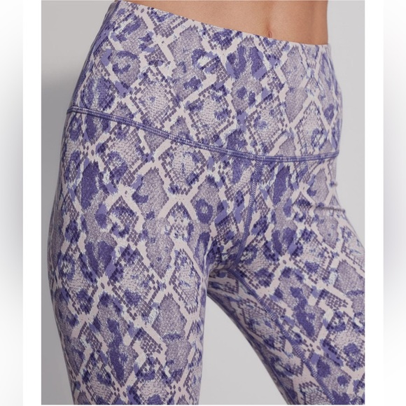 Varley Let's Move high-waist leggings Sz Small Snakeskin Print - Picture 5 of 5